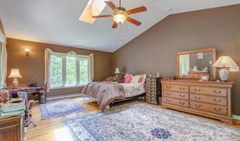 14 Shelton Branch Rd, Barnardsville, NC 28709