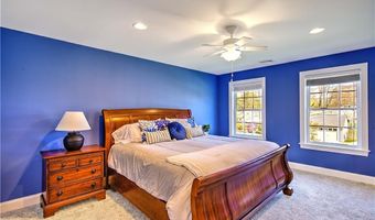 7 Court Ave, Barrington, RI 02806