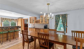 394 Maureen Cir, Burrillville, RI 02839