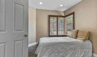 1216 Woodview Dr, Oceanside, CA 92056