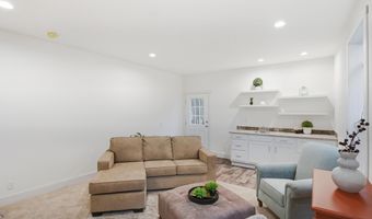 10790 Downhill Dr, Belle Fourche, SD 57717
