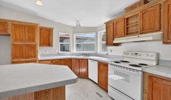 420 Johnson St, American Falls, ID 83211