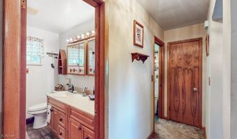 1195 New Milford Rd, Atwater, OH 44201