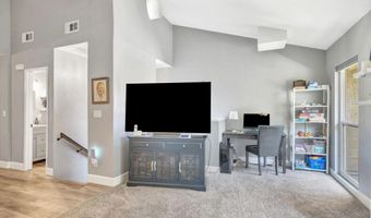 7700 Parkway Dr 17, La Mesa, CA 91942