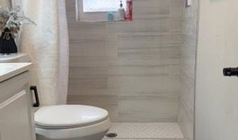 14 Cross St, Andover, NJ 07801