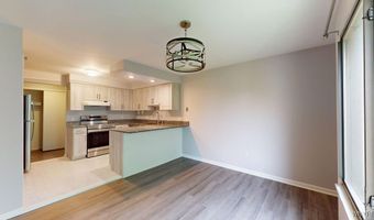 5 Southcreek Ct C, Amherst, NY 14051