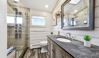 12 S Bay Ave, Amityville, NY 11701