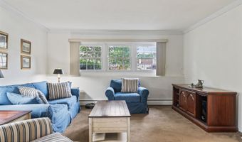 230 Geary Dr, Middletown, NJ 07748