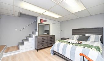 325 Lake Dr, Glocester, RI 02814