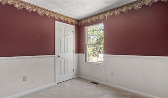 66 Hunters Crossing Dr, Coventry, RI 02816