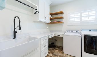 173 Circlestone Dr, Adel, GA 31620