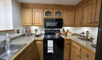 11 Pimlico Ct, Bedford, NH 03110