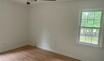 611 E L Ives Dr, Aberdeen, NC 28315