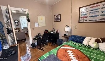 42 Lincoln Ave, Amsterdam, NY 12010