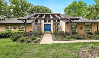 515 NW D St, Bentonville, AR 72712