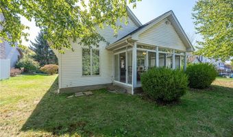6488 S Timberidge Dr, Austintown, OH 44515