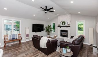 701 Garden Rd, Ames, IA 50010