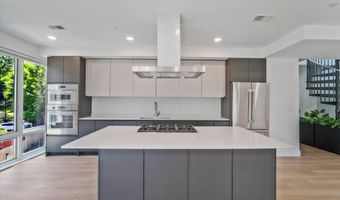 228 GLEBE Rd W 301, Alexandria, VA 22305