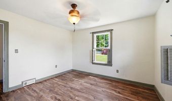 115 Poplar St, Agawam, MA 01030