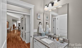 14 Wood Path Ln, Arden, NC 28704