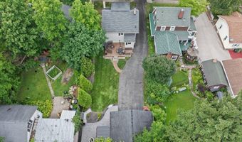 1052 Parkside Dr, Alliance, OH 44601
