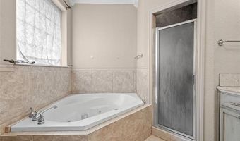 1717 Red Oak St, Ardmore, OK 73401