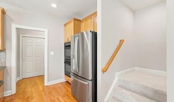 19704 STANFORD HALL Pl, Ashburn, VA 20147
