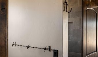 25480 Bachelor Ln, Bend, OR 97701