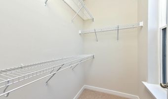 43740 TRANSIT Sq, Ashburn, VA 20147