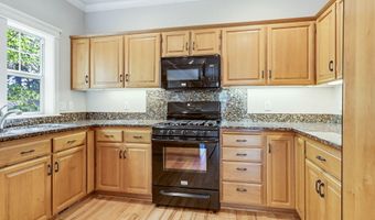 461 Holly St, Ashland, OR 97520