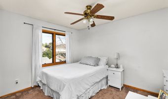1422 Alderwood Dr, Altoona, IA 50009