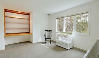 60 Pheasant Dr, East Greenwich, RI 02818