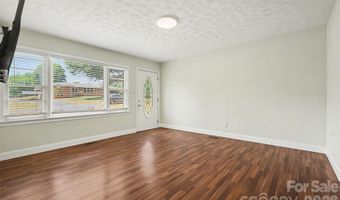 79 Walnut St, Badin, NC 28009