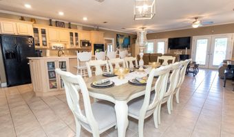 701 S Hill Ct, Biloxi, MS 39532