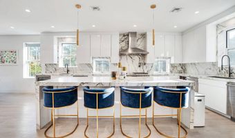 55 Bay View Ave, Amagansett, NY 11930
