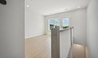 313 CALVERT Ave, Alexandria, VA 22301