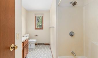 29 Teakwood Dr W, Coventry, RI 02816