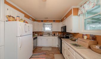 7566 Section Line Rd, Albertville, AL 35950