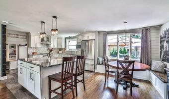 715 Edgewater Dr, Amherst, NY 14228