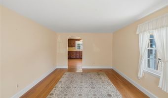 15 Valley View Dr, Cumberland, RI 02864