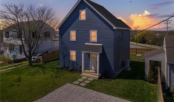 11 Gunning Ct, Middletown, RI 02842