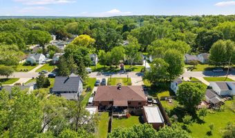 1269 Garland St, Allouez, WI 54301