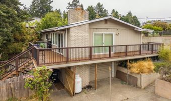 1214 Ransom Ave, Brookings, OR 97415
