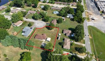 1004 Baretta Ct, Aurora, MO 65605