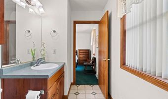W3082 WHITEPINE Drive, Appleton, WI 54915