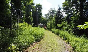 759 Young's Corners Rd, Amsterdam, NY 12010