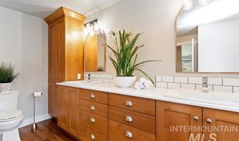 889 E Chardie Rd, Boise, ID 83702