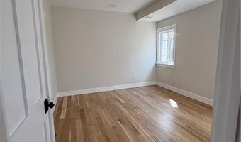 19 Traymore St, Charlestown, RI 02813