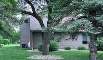 12964 Prairiewood Dr, Aberdeen, SD 57401