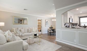 28 BIRCH St, Beachwood, NJ 08722